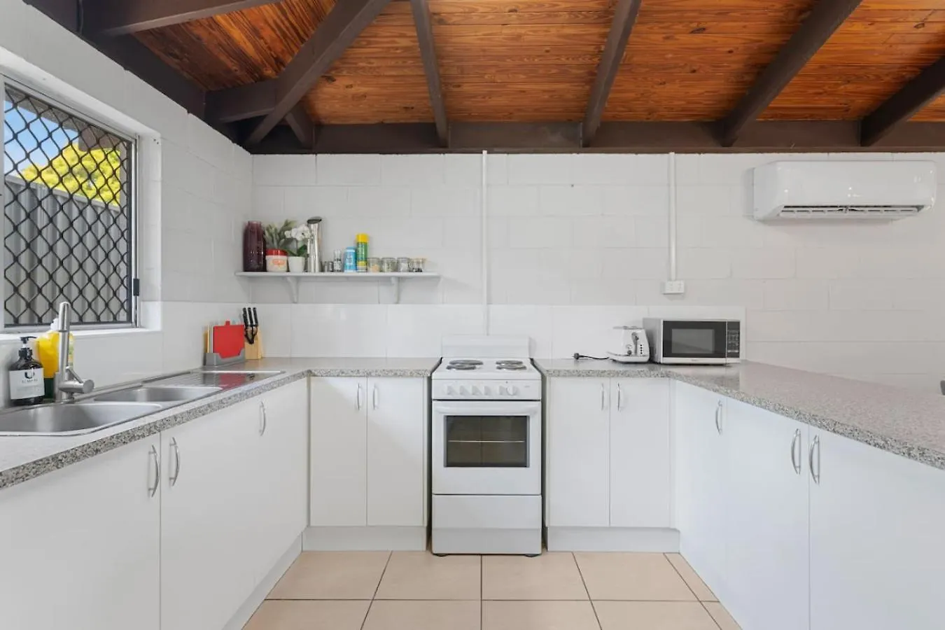 Small Groups And Families Stylish 3Beds Near Mall Marsden Holiday home
