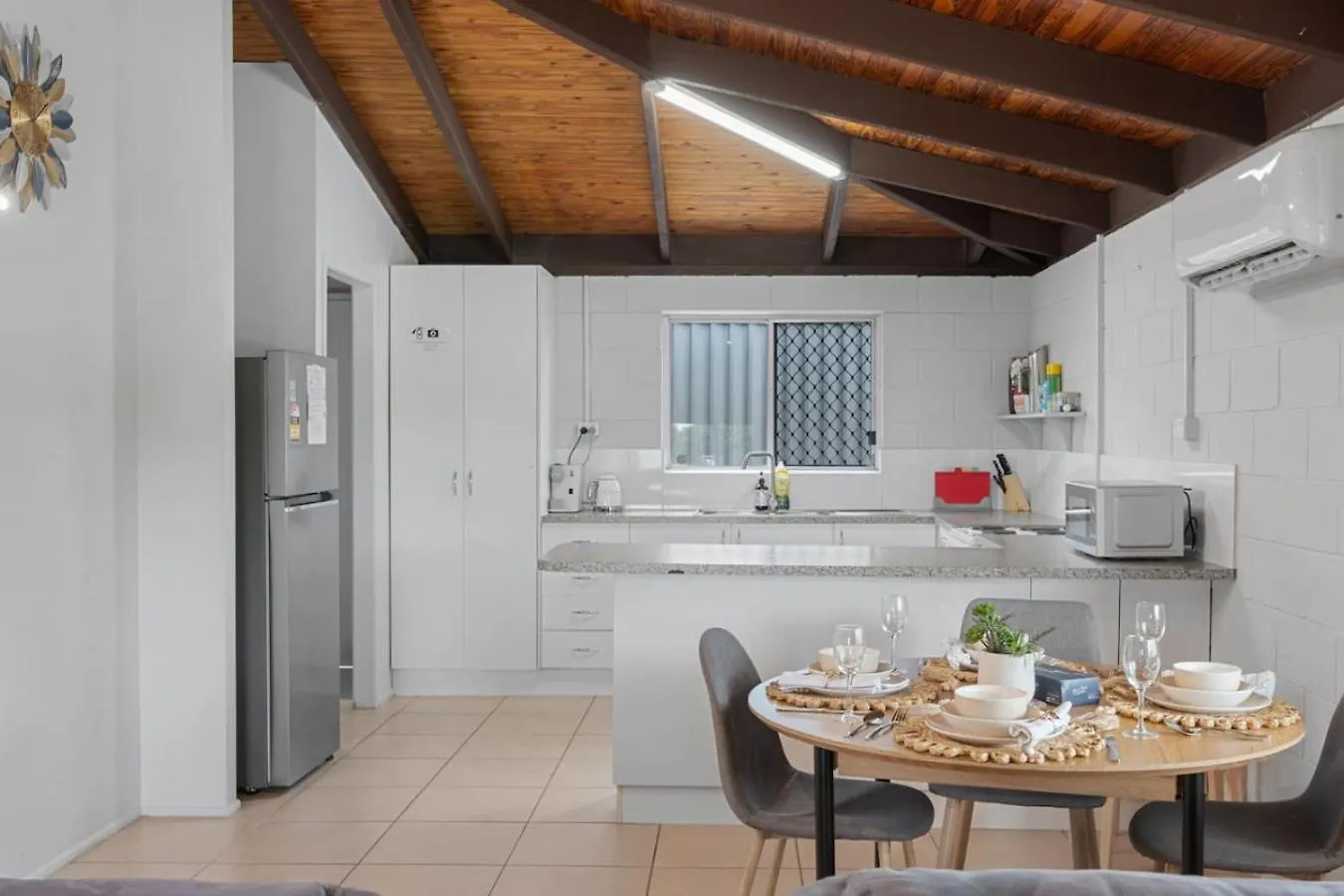 Small Groups And Families Stylish 3Beds Near Mall Marsden